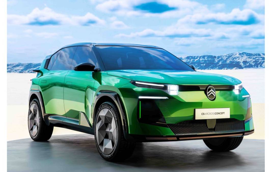 CITROEN BU DEFA SINIRLARI ZORLADI: Yeni C5 görenleri büyüledi! SUV piyasasna yeni soluk 3